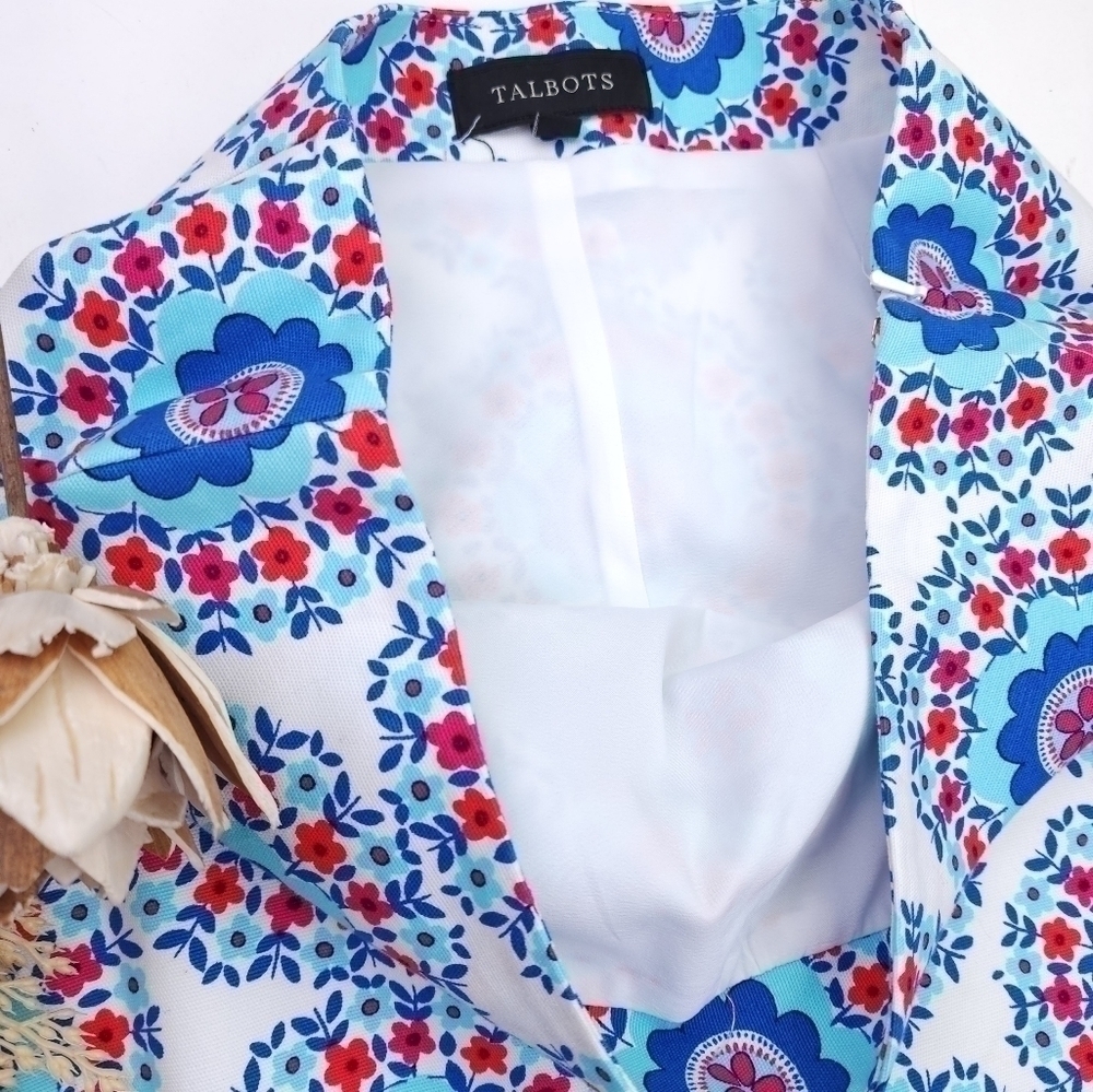 New Talbots Sz 4 Blue White Red Pixie Floral Skirt Size 4 - Picture 4 of 7